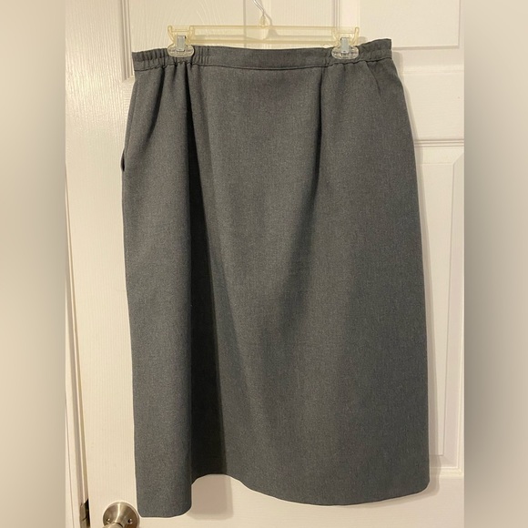 Haberdashy by Personal GREY SKIRT - Picture 3 of 3
